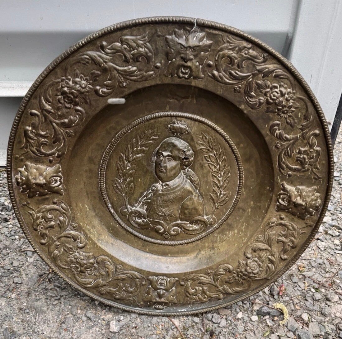 Large charger plate 