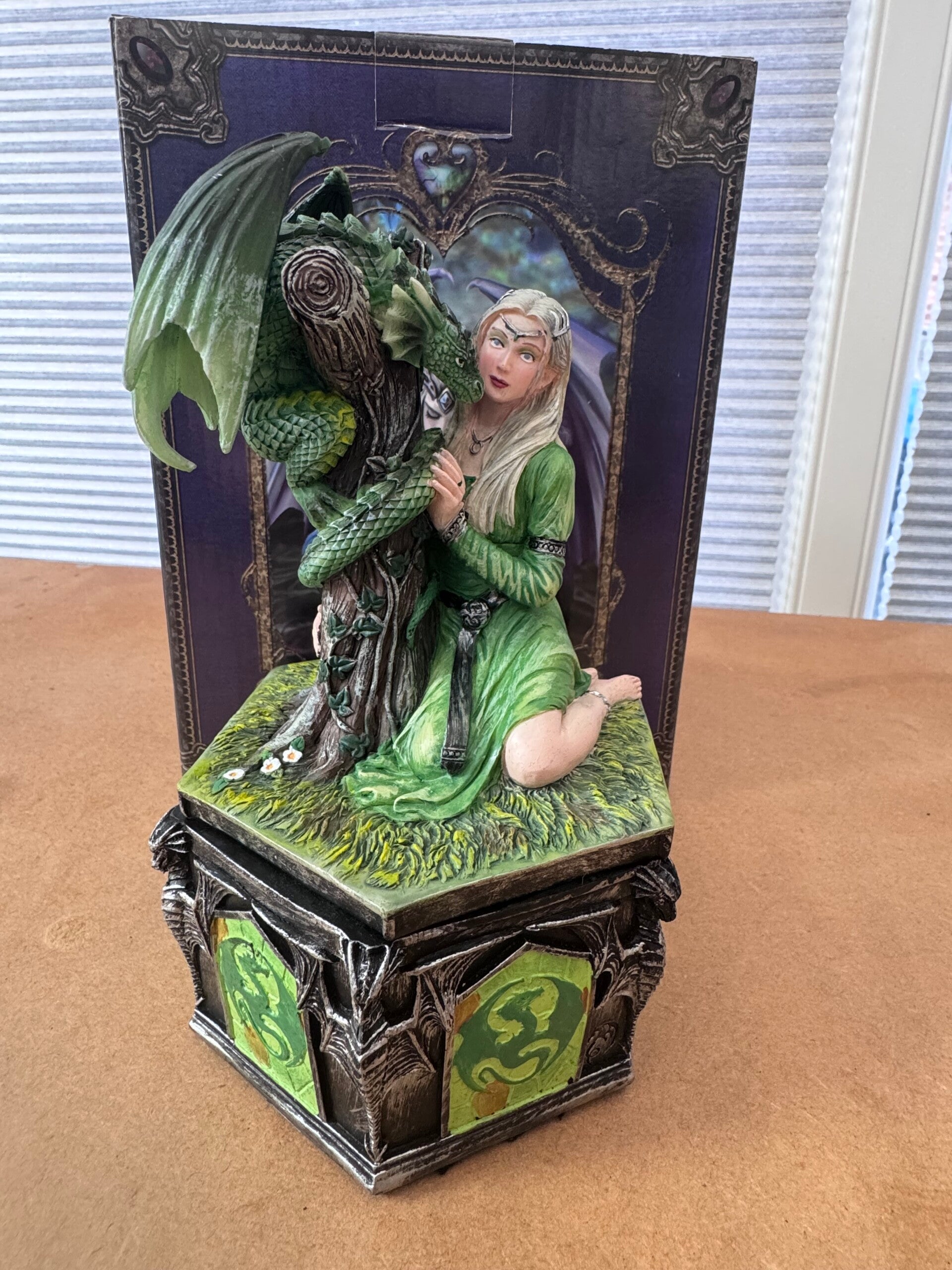 Anne Stokes Dragon Friendship Summer Trinket Box Kindred Spirits Boxed