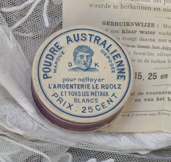 Antiek doosje met Poudre Australienne, een zilverpoets middel
