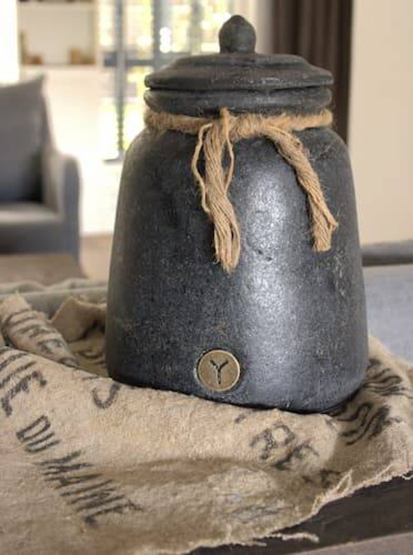 Brynxz Pot and top with rope