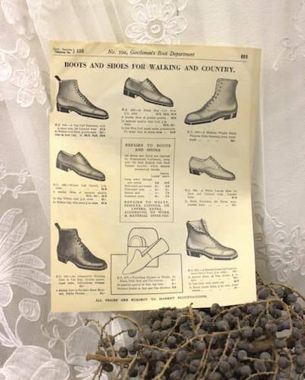 Productpagina warenhuis van schoeisel bij avondkleding 1939-1940