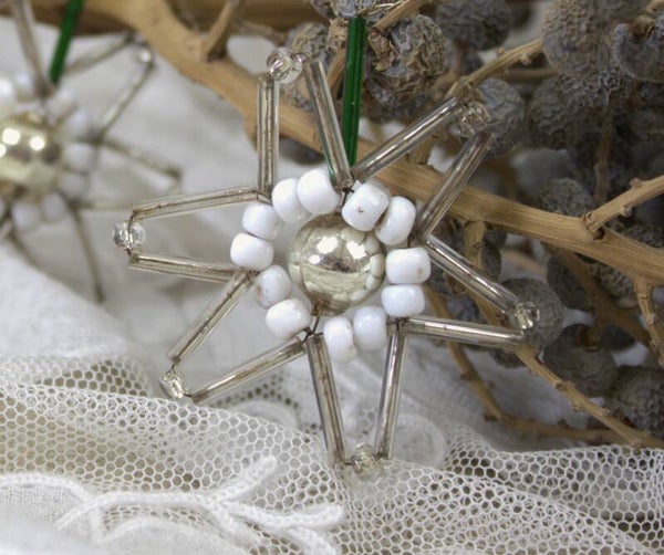 Vintage Gablonz  handgemaakte glaskralen kerst hanger