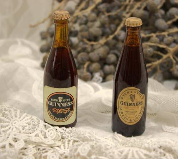 Vintage miniatuurflesjes Guinness extra stout