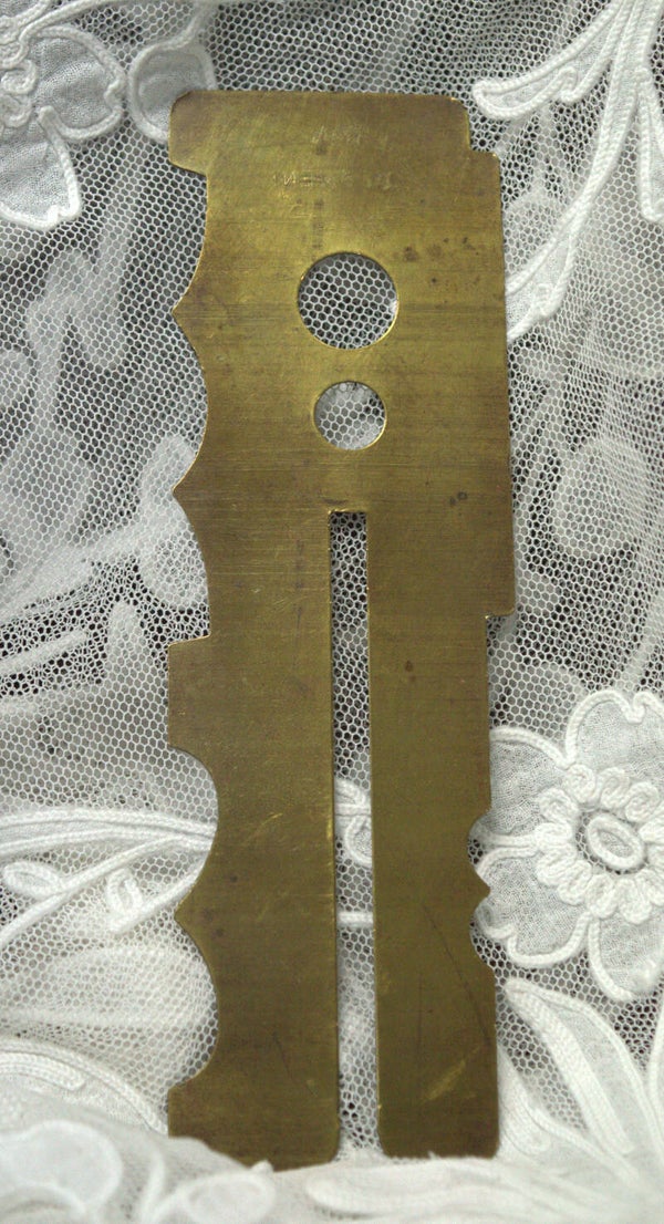 Oud koperen knopenreiniger uit WO1 en WO2