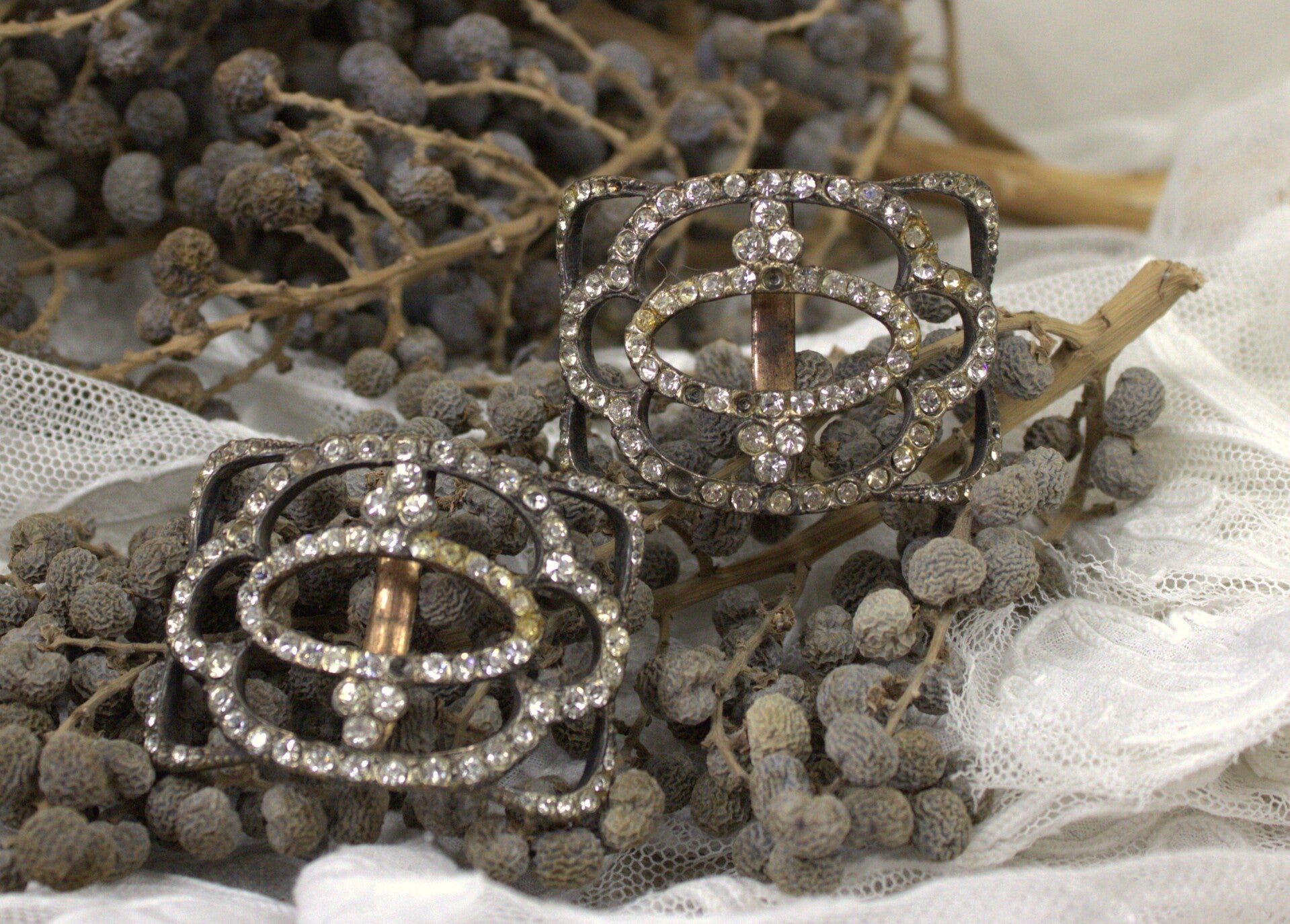 Paar antiek metalen schoengespen met