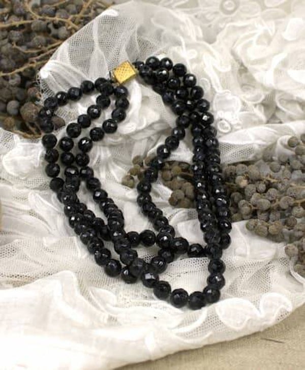 Vintage zwart glazen ketting met 3 strengen
