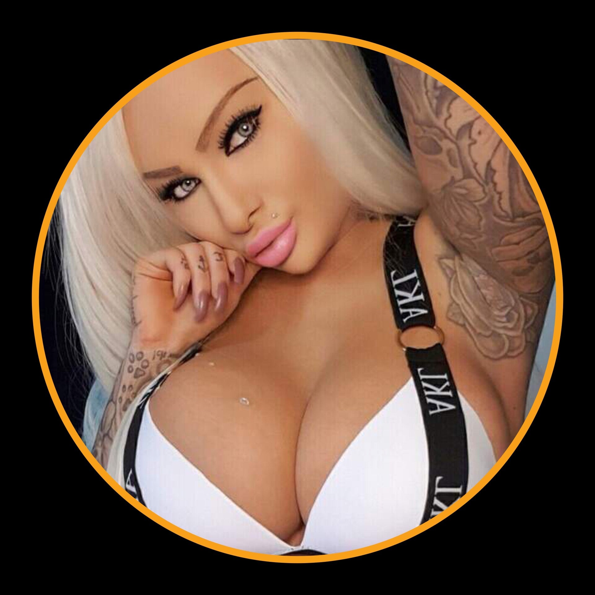 You love big tits? Make them bounce! Porn stars and webcam models