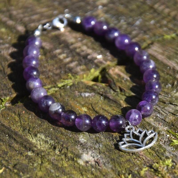 Amethist kralenarmband met Lotus