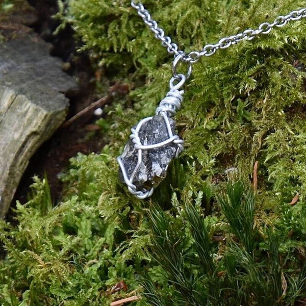 Ruwe Labradoriet ketting