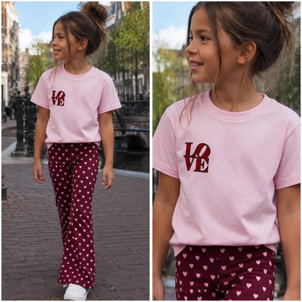 T-Shirt love licht roze/bordeaux ( Borst print )