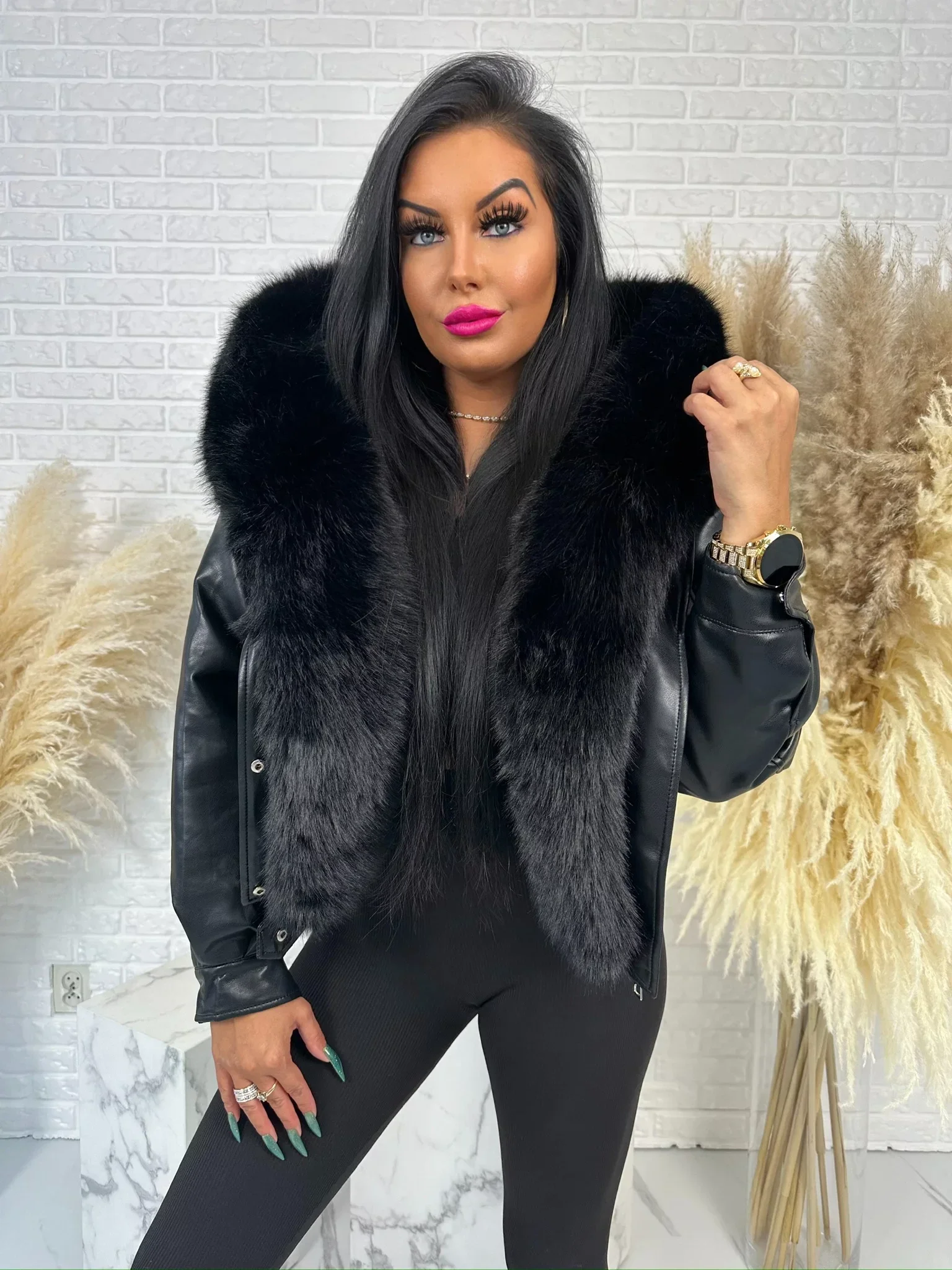 Kurteczka z futrzanym kołnierzem CZARNA