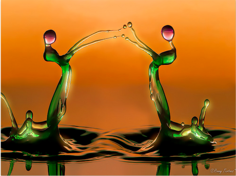 1-alien-dancers-standard-8ffr4c.png