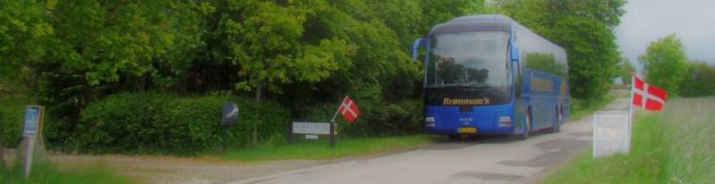 En kunstforenings bus udenfor Galleri 3G