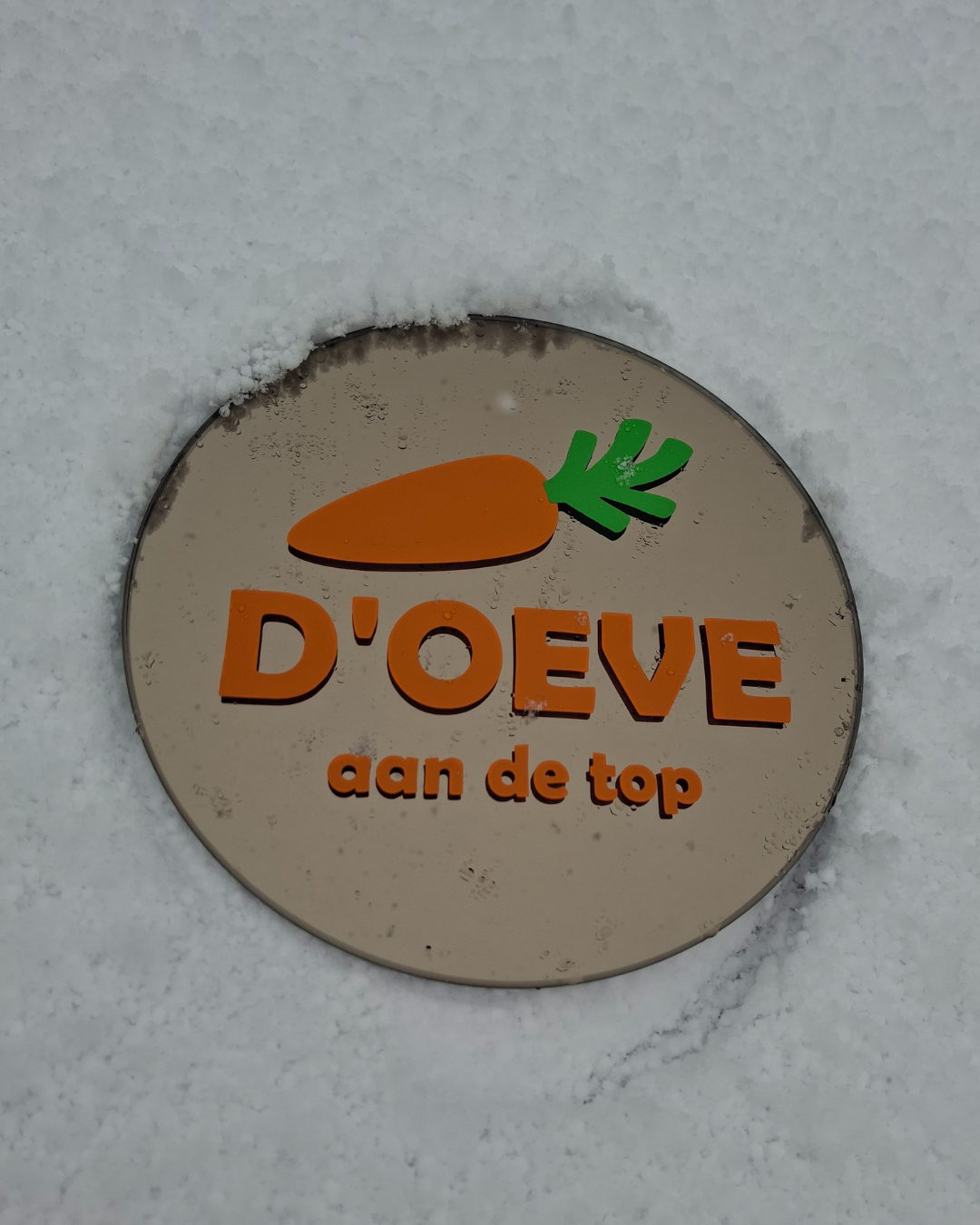 Spiegel D'oeve aan de top