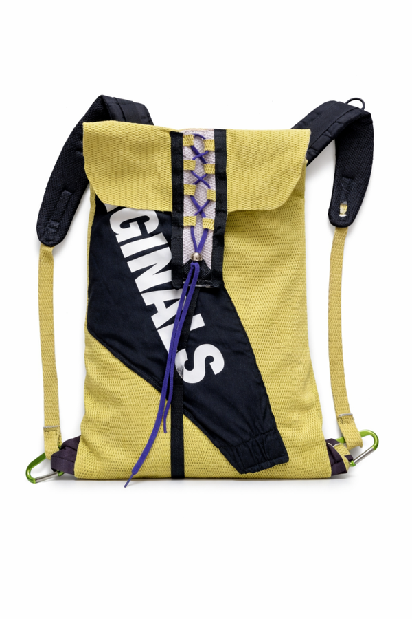 Vintage-upcycled bagpack