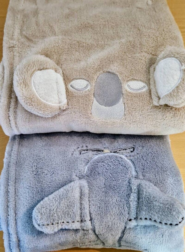 Plaide enfants ( avion, koala,)