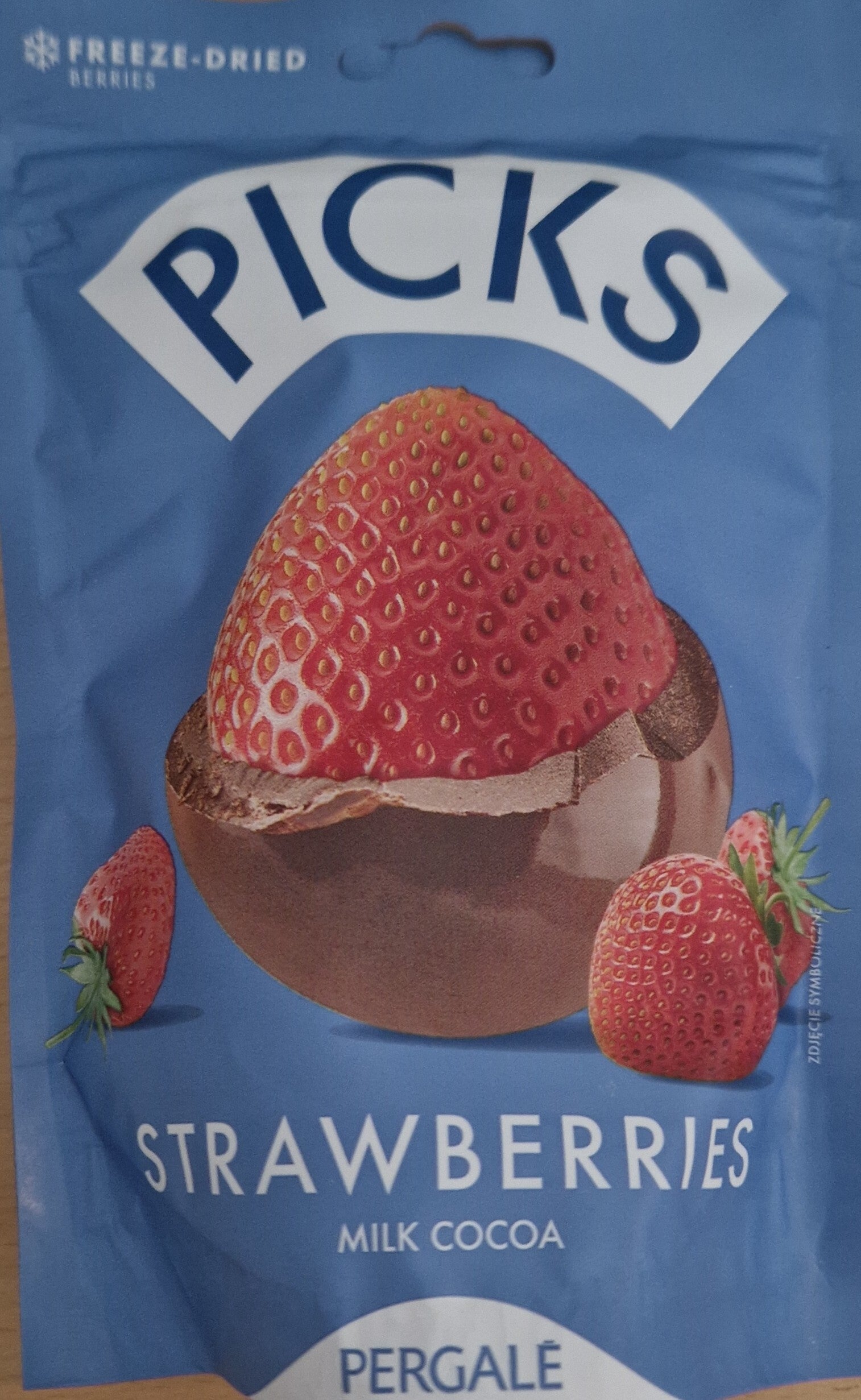 Picks Strawberries Fraise