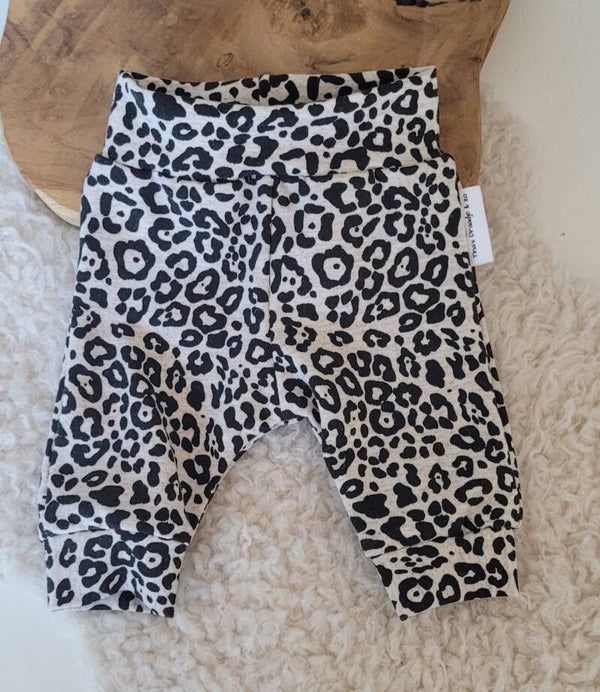 Poppen Kleertjes broekje panter