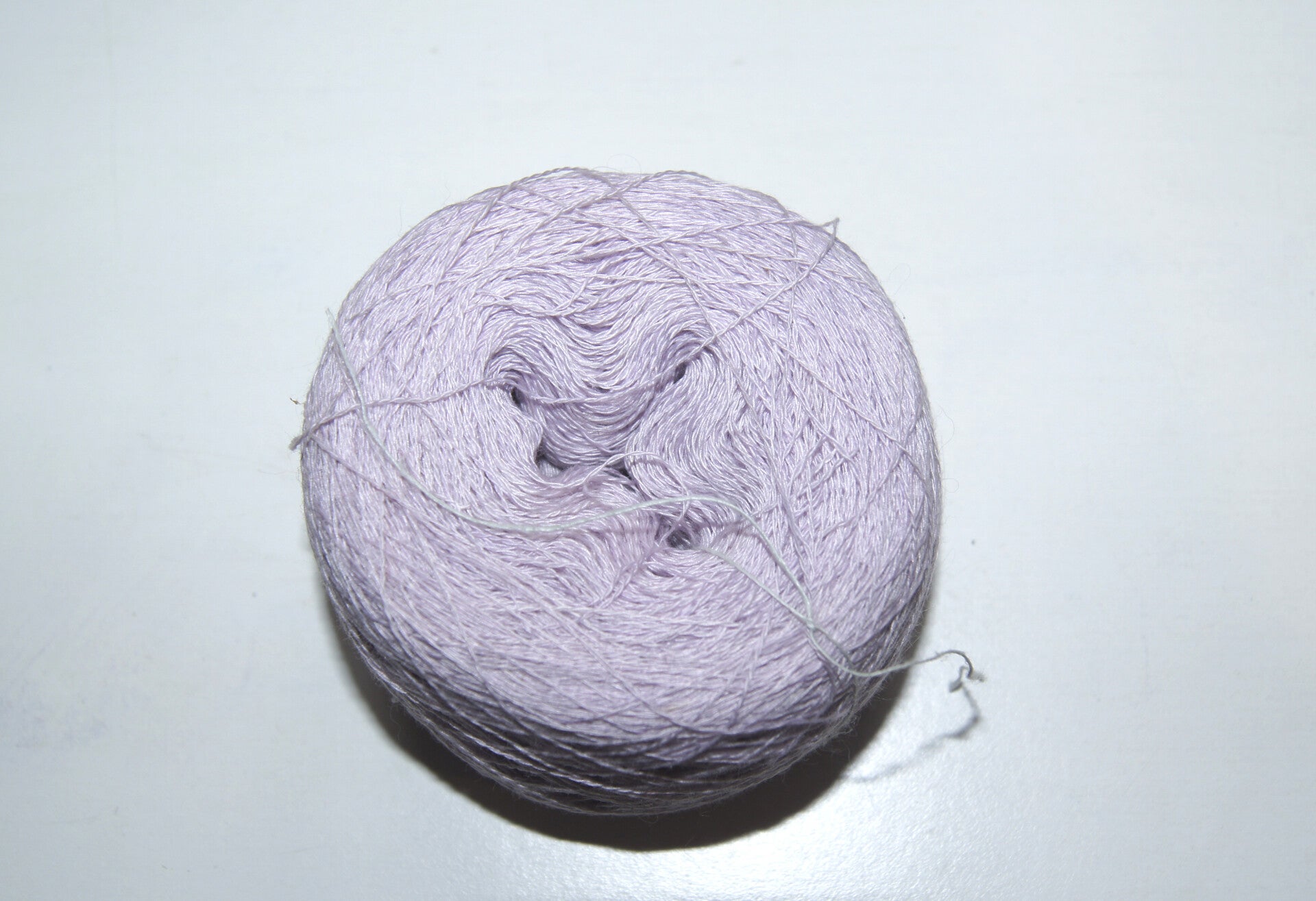 Fil de coton mauve clair teinté artisanalement Fil et faire