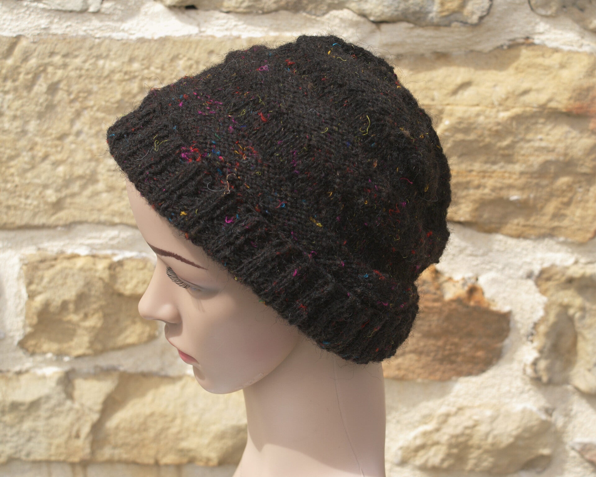 bonnet-en-laine-d-ouessant-fil-e-main-standard.jpg