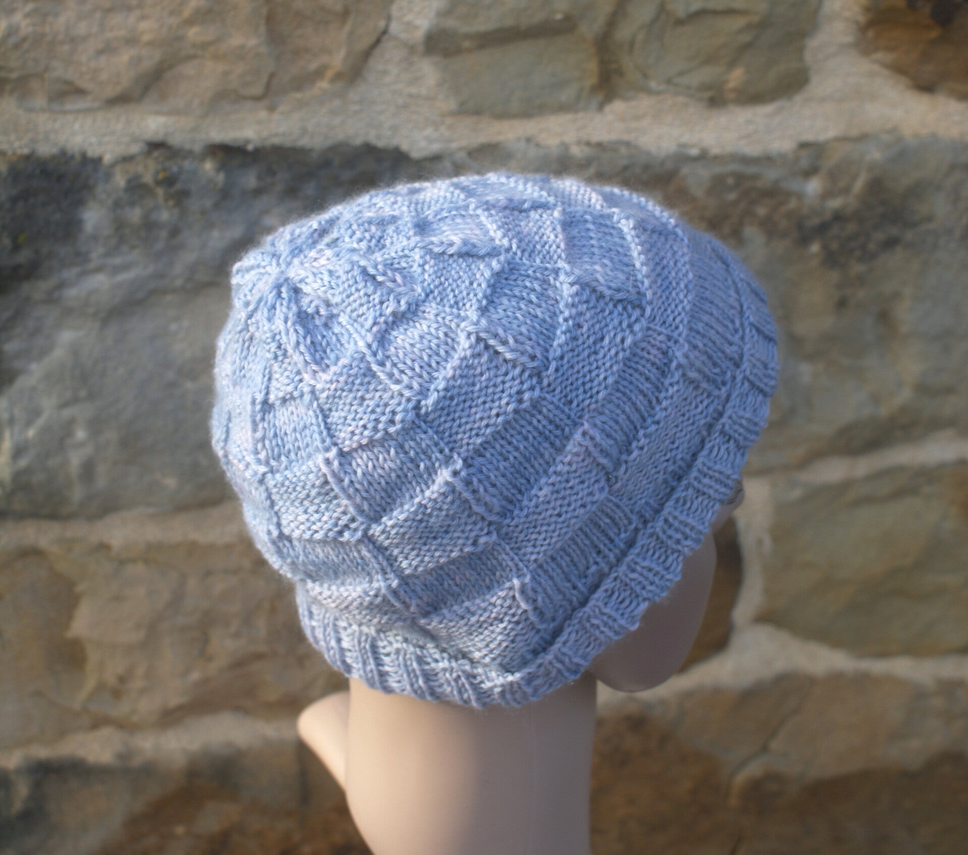 bonnet-en-laine-teint-e-a-l-indigo-standard.jpg