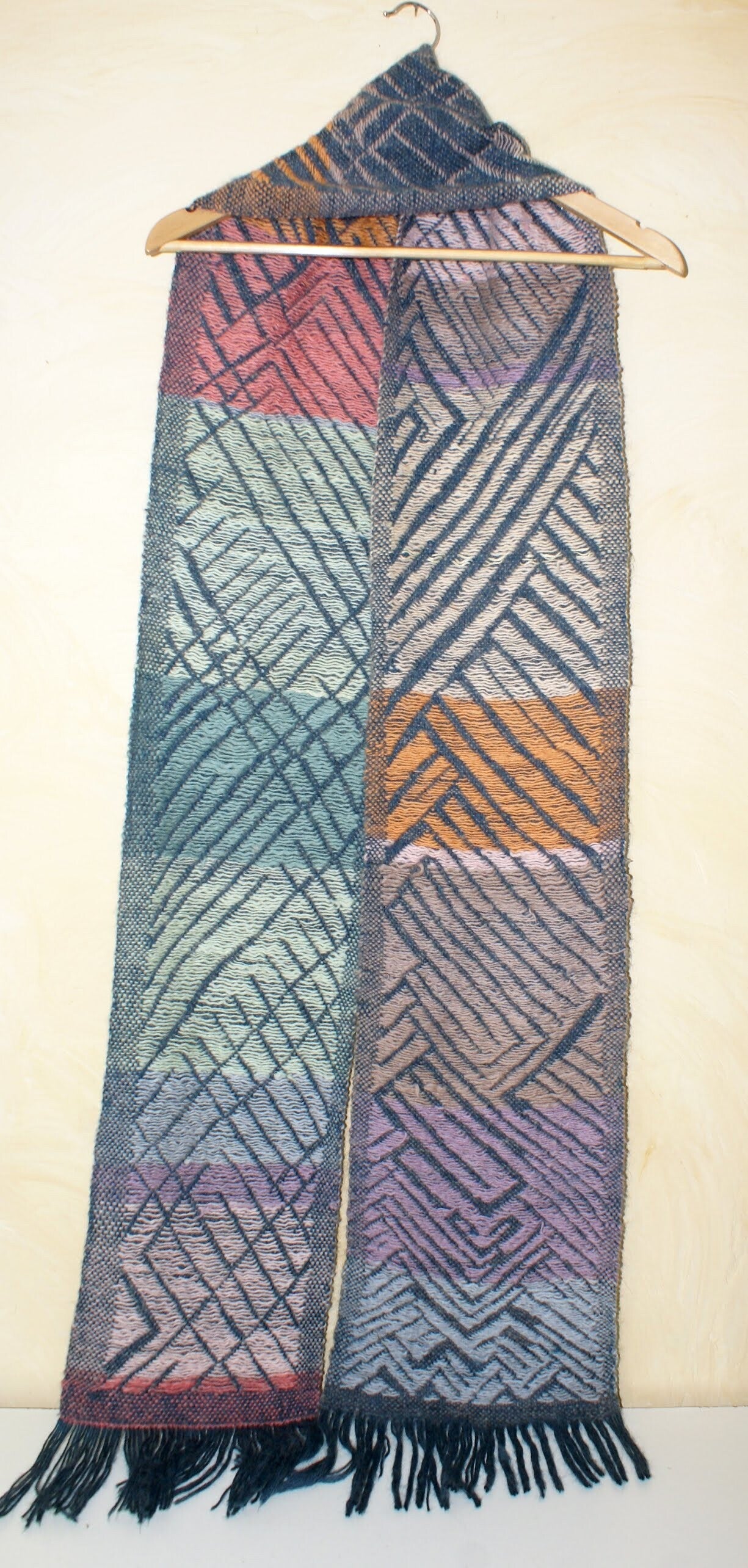 charpe-tiss-e-merinos-et-laine-j-standard.jpg
