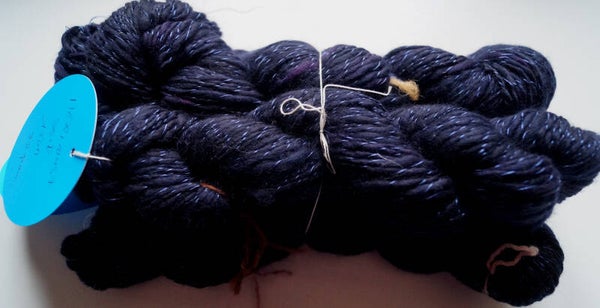 Lot de 3 écheveaux de mérinos et soie bleu nuit 620 m/156gr