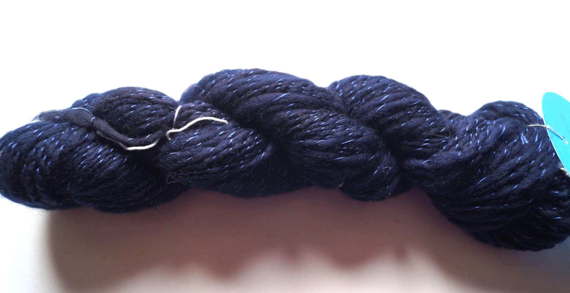 Echeveau de laine merinos marine et soie