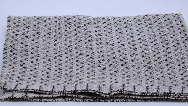 Chemin de Table Réversible en Lin & Coton Noir et Blanc – Tissage d'Art 8 Cadres (160 x 55 cm)