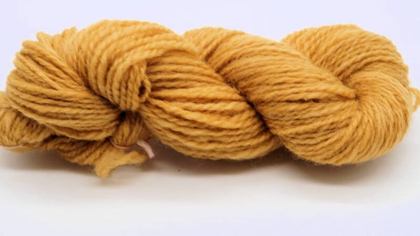 Echeveau en laine de mouton Eider nuances de beige orangé