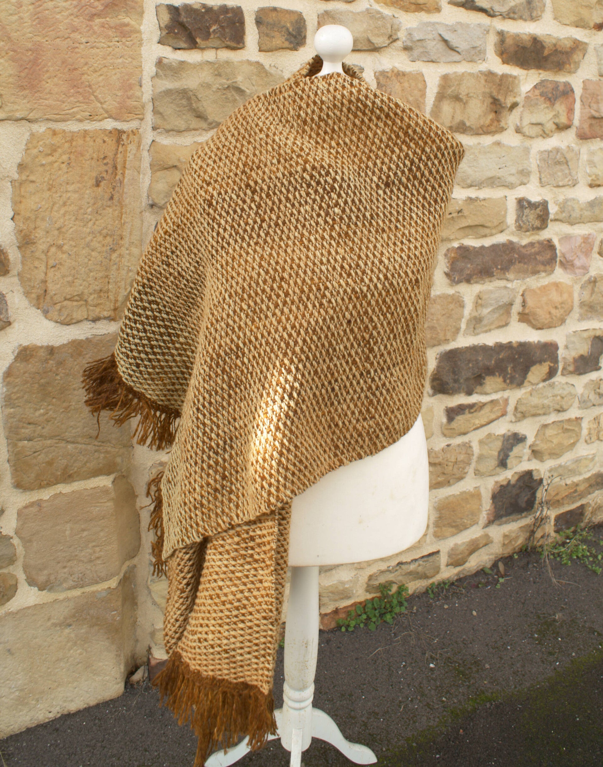 grande-tole-en-laine-de-pays-fil-e-main-standard.jpg