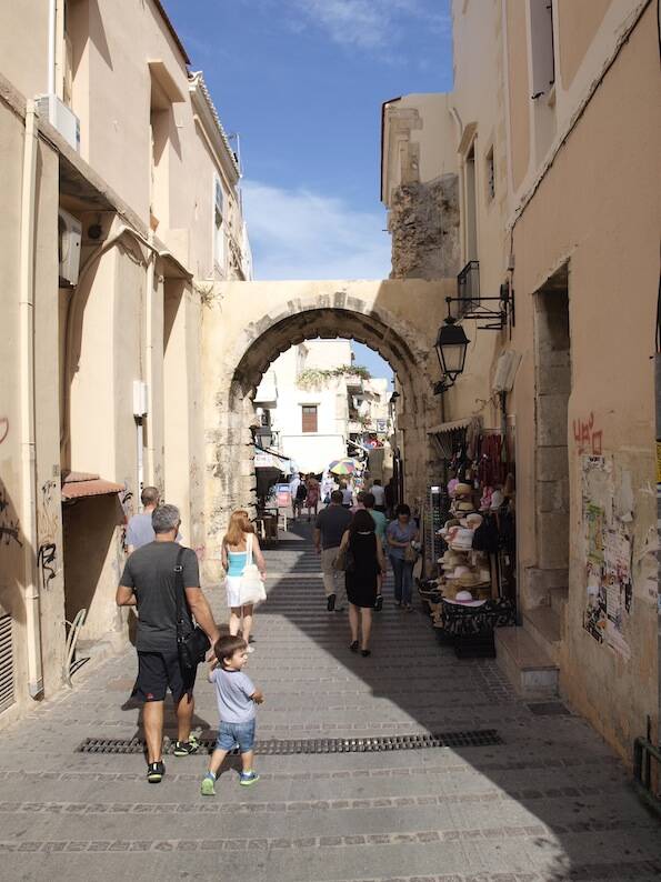 Das Guora-Tor in der Altstadt von Rethymno.