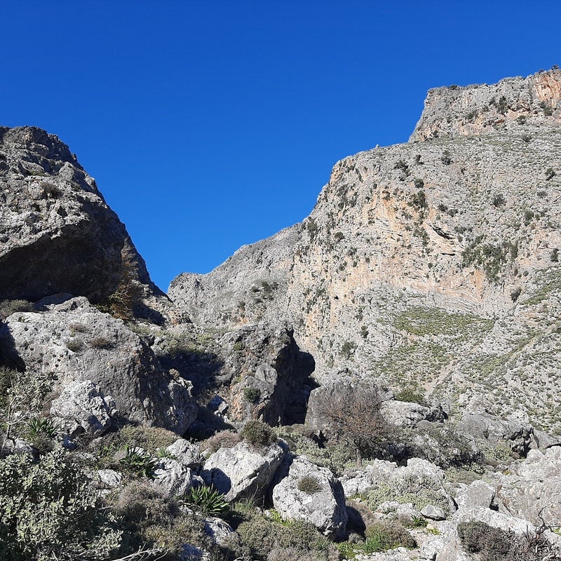 Kallikratis-Gorge-hiking-Crete3-3.jpg