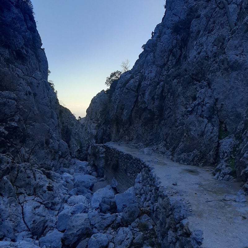 Kallikratis-Gorge-hiking-Crete13-3.jpg
