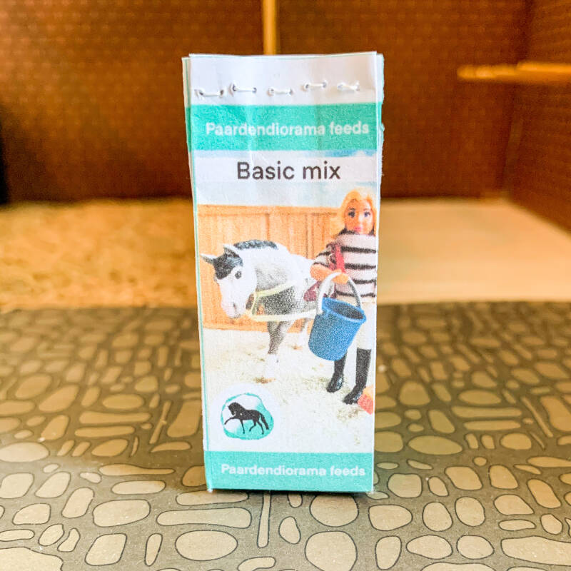 Miniatuur voerzak voor modelpaarden