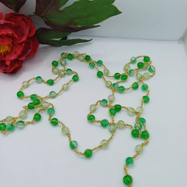 Collier " Cascade Émeraude " perle et chaîne crochetée dorée 140cm