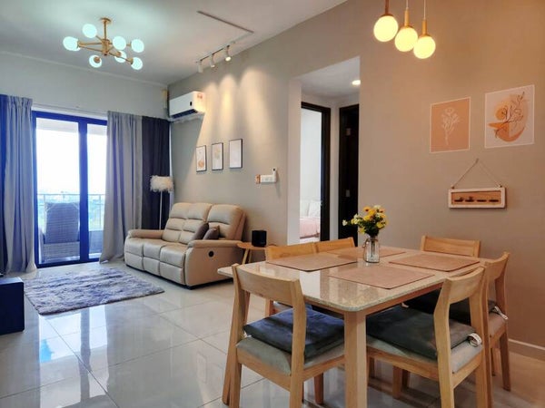 Danga Bay Seaside Residence – 2-Bedroom Sunset City Retreat