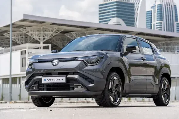 Suzuki e Vitara 2WD – SUV Car Rental