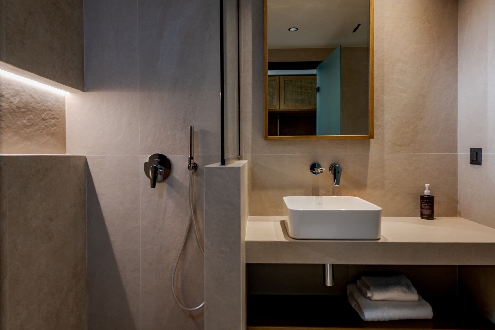 hotel-iskios-31-of-43-standard.jpg