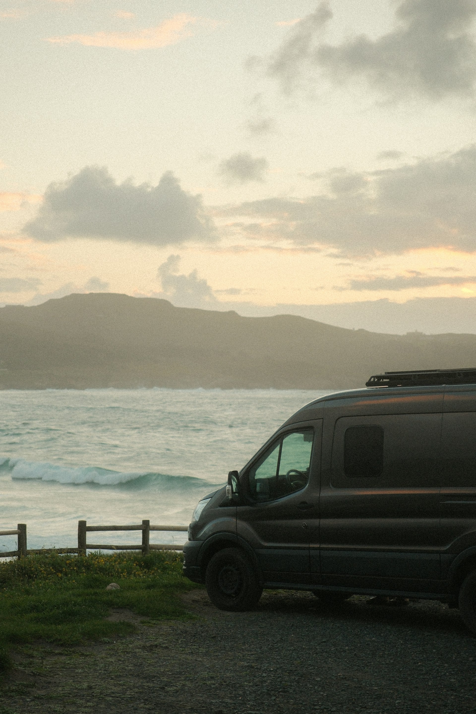 taxi et VAN 6  PLACES POUR 6 PASSAGERS L'AEROPORT DE LYON  Le 11/10/2024    Mise à disposition d’un Véhicule 6 places pour 6 personnes plus 1 chauffeur pour un transfert dans la région Rhone-Alpes et en France 24/7 avec la Garantie du prix le plus bas.  R