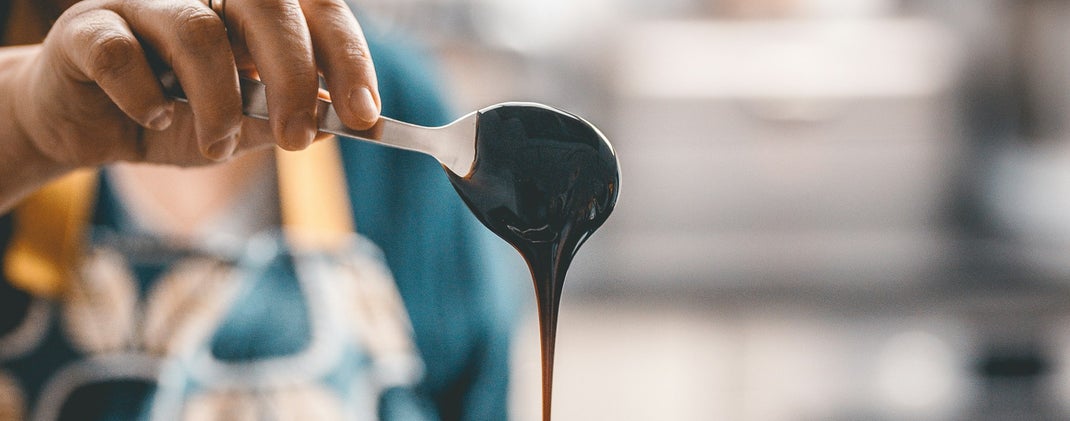Health Benefits of Black Treacle You Did Not Know About | The Clear Sky