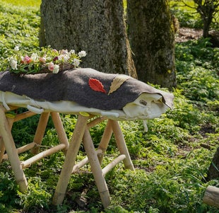 Voorbeeld wikkelwade bij natuurlijk begraven