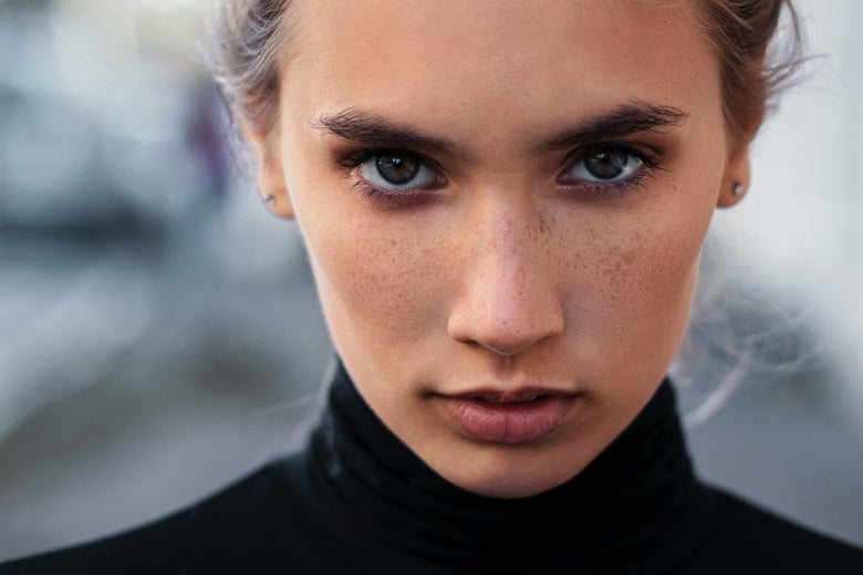 Ein Opportunist – ein Begriff, der oft mit negativen Konnotationen verbunden ist. Doch was bedeutet es eigentlich, opportunistisch zu sein, und wie können wir diejenigen erkennen, die sich dieser Taktik bedienen? In diesem Blog-Artikel werden wir uns auf