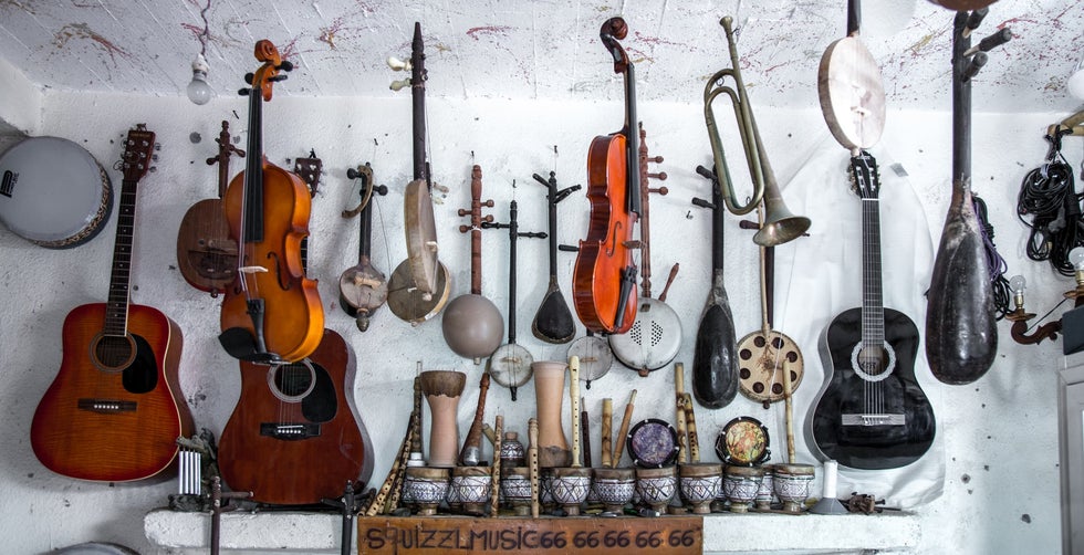 Foto Karim Manjra snaarinstrumenten muziek missnienox blog