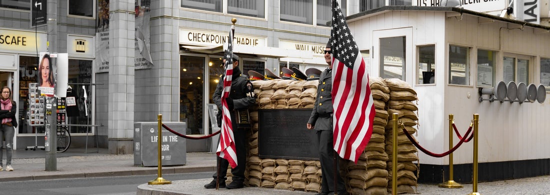 treinreizen-europa-treinvakantie-stedentrip-berlijn-Checkpoint-charlie